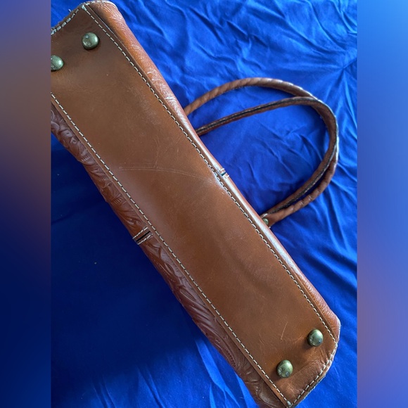 EUC PATRICIA NASH PURSE - Picture 15 of 16